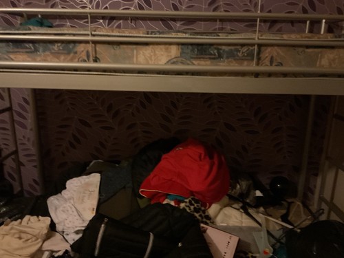 Bunk beds buyer must take - take, down